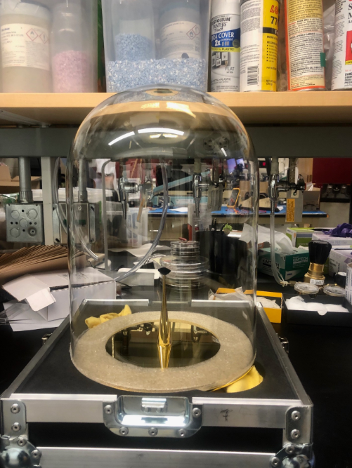 The assembled display in the MIT’s necstlab lab
Diamond on the golden foot, attached to a golden plate and covered by the glass dome.